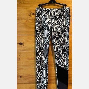 MPG Sz S Awesome Activewear Leggings Black & White Cool Print